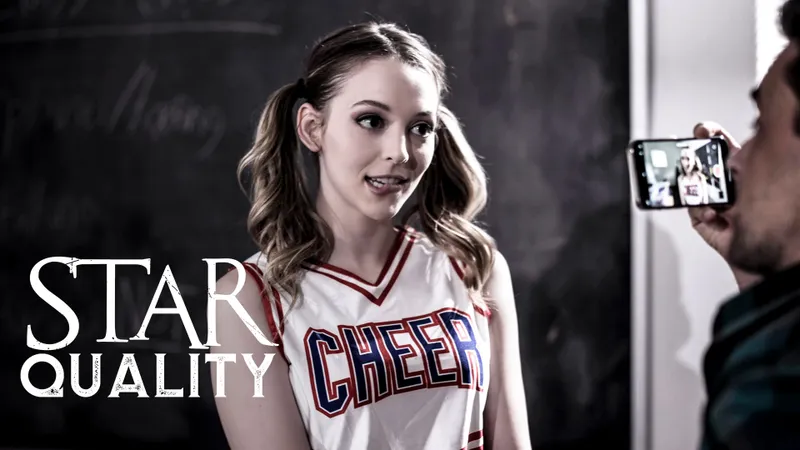 演纯情少女被导演插到底