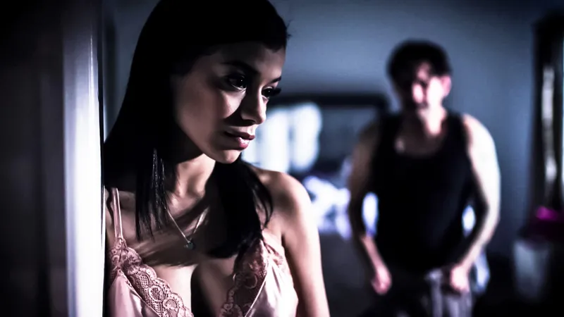 她主动脱光喊爸进来