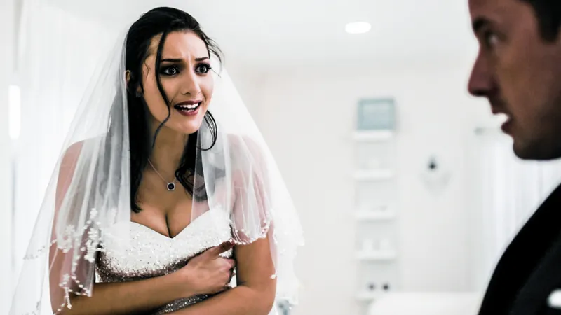 嫂子脱光喊小叔别忍了快进来