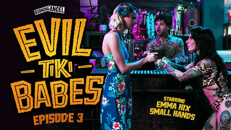 两女调情后基酒吧群操爆发